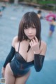 Coser@抱走莫子aa Vol.001: 黑色乳胶泳衣 (40 photos) P38 No.041451
